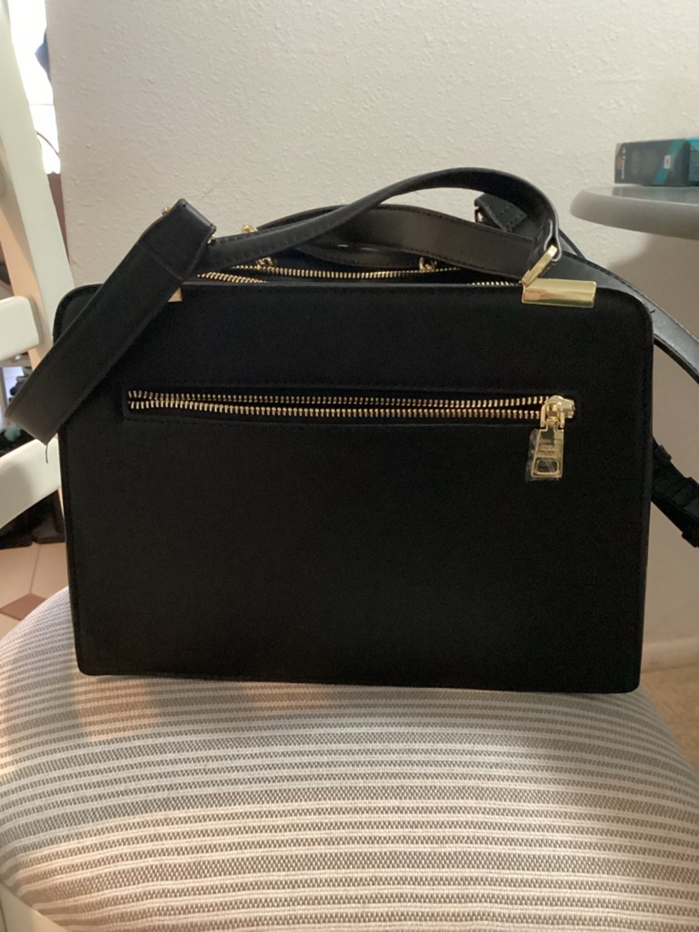 Steve Madden Black and Gold Chain Satchel - Picture 2 of 3